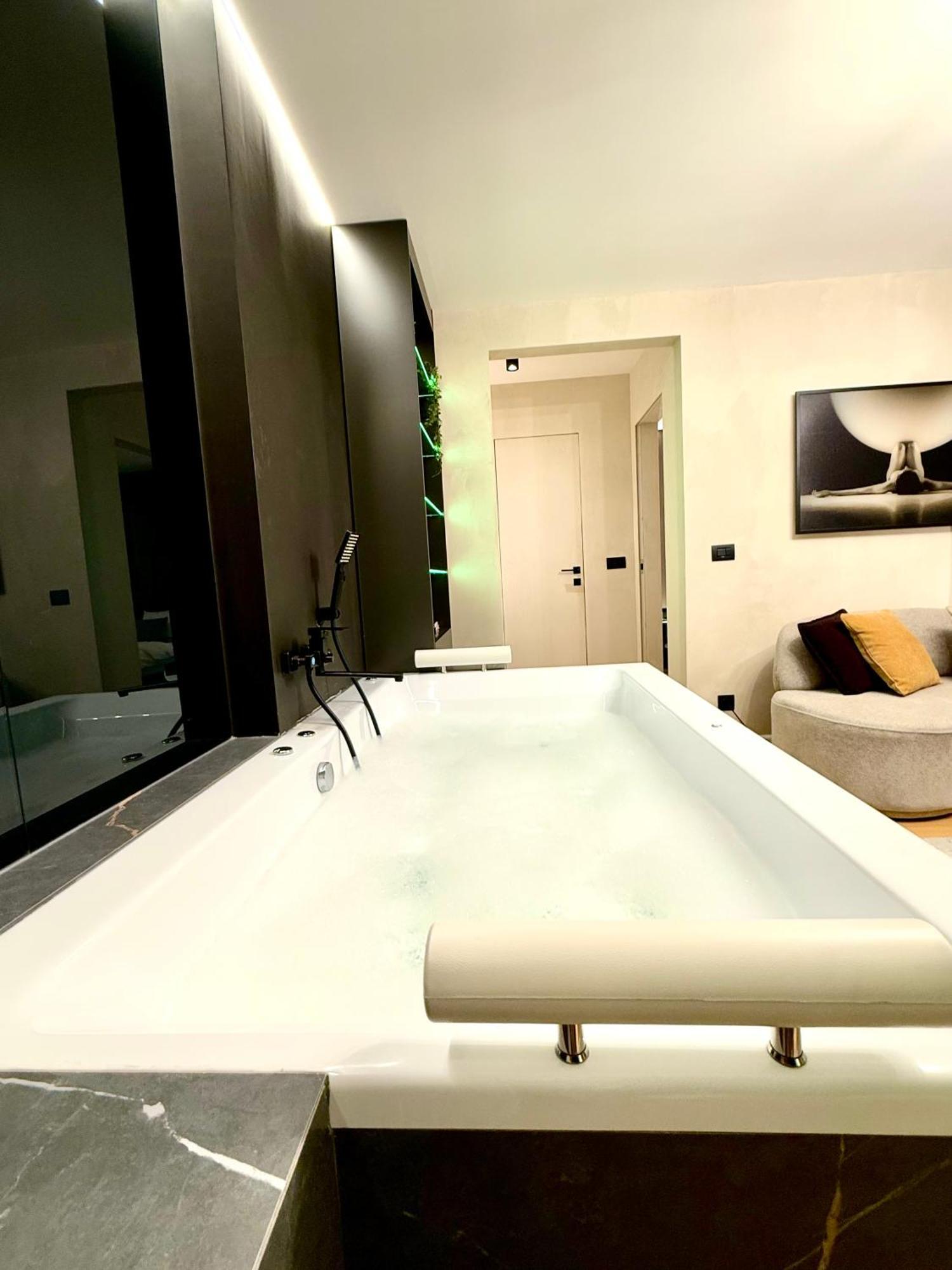 Jacuzzi Old Town Escape Bucharest